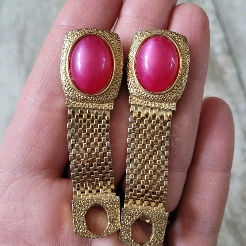 Vintage Swank Gold-Tone Mesh Wrap Cufflinks with Pink Cabochon
